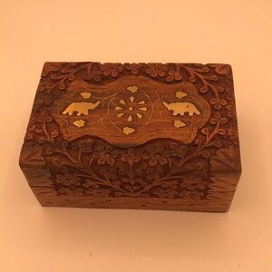 VTG‎ Hand Carved Wooden Box w/ Brass Inlaid Elephants & Flower Made in India
